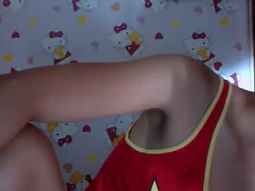 หี ให ญ ๆ teen with glaces stuffs a dildo up her ass on cuteteenwebcam com