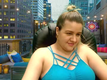 คลิป หลุด สาว ใหญ่ Pretty teen brunette fucking pussy with toy on webcam