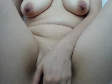 คลิป สาว นม ใหญ่ Her big natural Asian tits look fun to play with