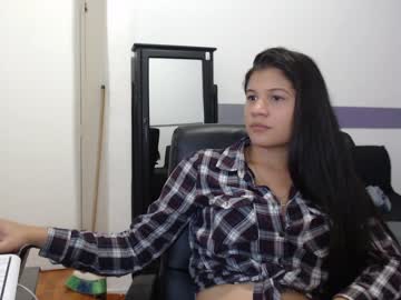 หี ให ญ Fisting and Anal for cute Russian brunette