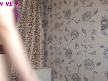 หลุด สาว ใหญ่ 19 Year Old Teen Shows Her Perfect Tits On Webcam Part 1