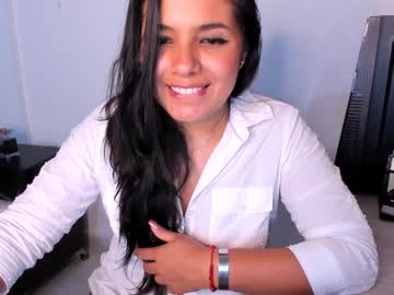 คลิป หลุด สาว ใหญ่ Awesome brunette in webcam play with her sinfull body